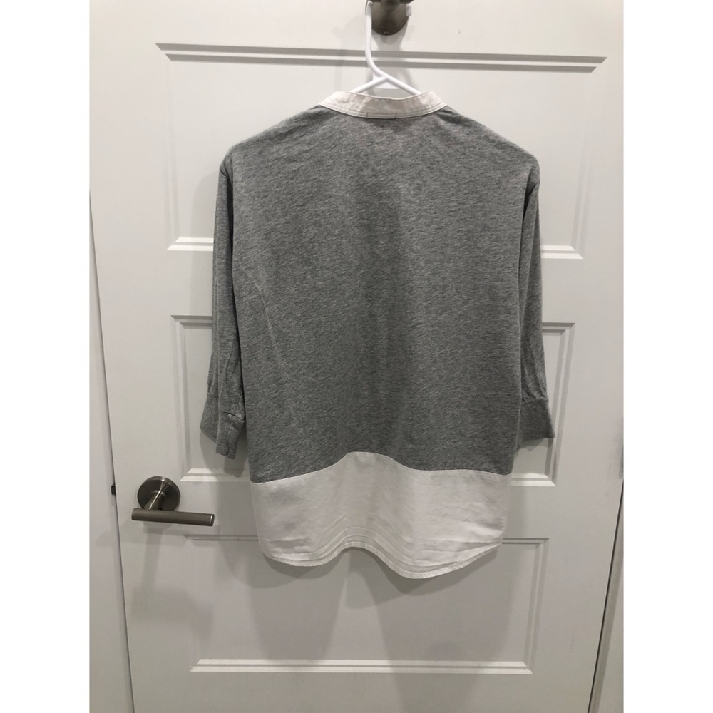 𝅺gap Blouse - Picture 3 of 8